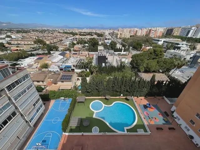 3 sovrum Takvåning att hyra i Alicante stad med pool garage - 1 600 € (Ref: 9790011)