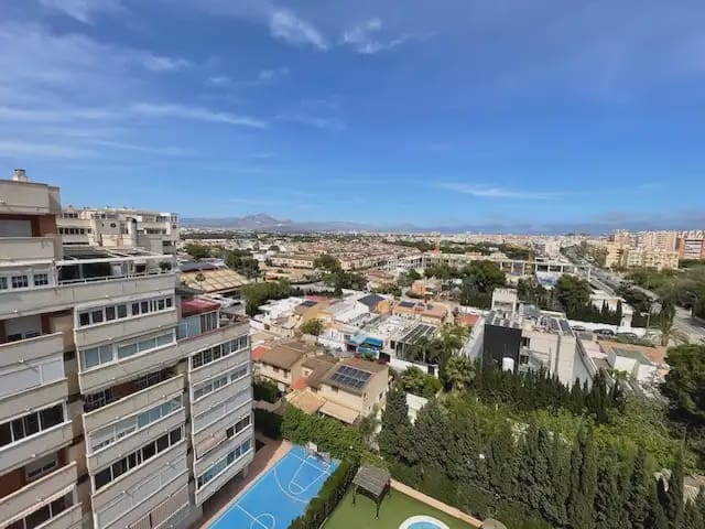 3 sovrum Takvåning att hyra i Alicante stad med pool garage - 1 600 € (Ref: 9790011)