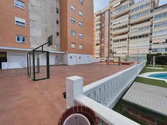 3 sovrum Takvåning att hyra i Alicante stad med pool garage - 1 600 € (Ref: 9790011)
