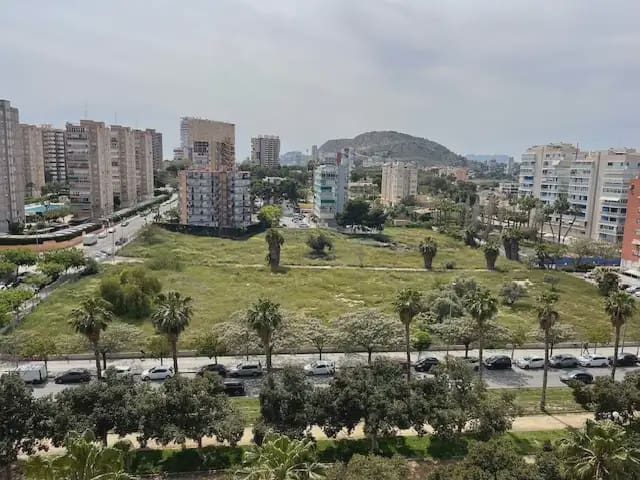 3 sovrum Takvåning att hyra i Alicante stad med pool garage - 1 600 € (Ref: 9790011)