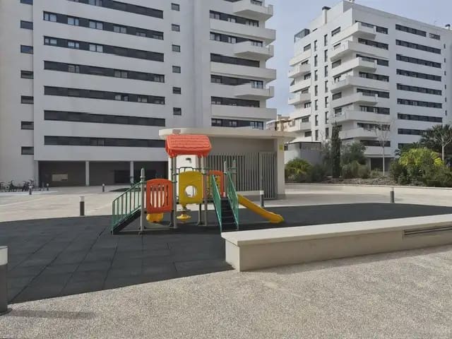 Piso de 2 habitaciones en Alicante / Alacant ciudad en alquiler con piscina - 1.490 € (Ref: 9798431)