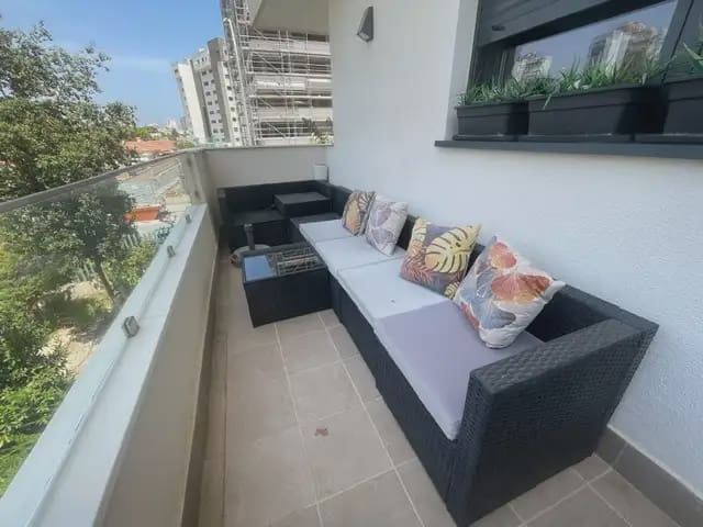 2 soveværelse Lejlighed til leje i PAU, Alicante by med swimmingpool - € 1.490 (Ref: 9798431)