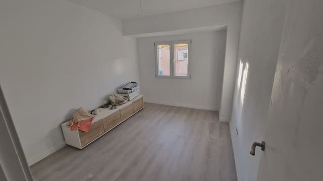 3 camera da letto Attico in vendita in Carolinas Altas, Alicante città - 150.000 € (Rif: 9798432)