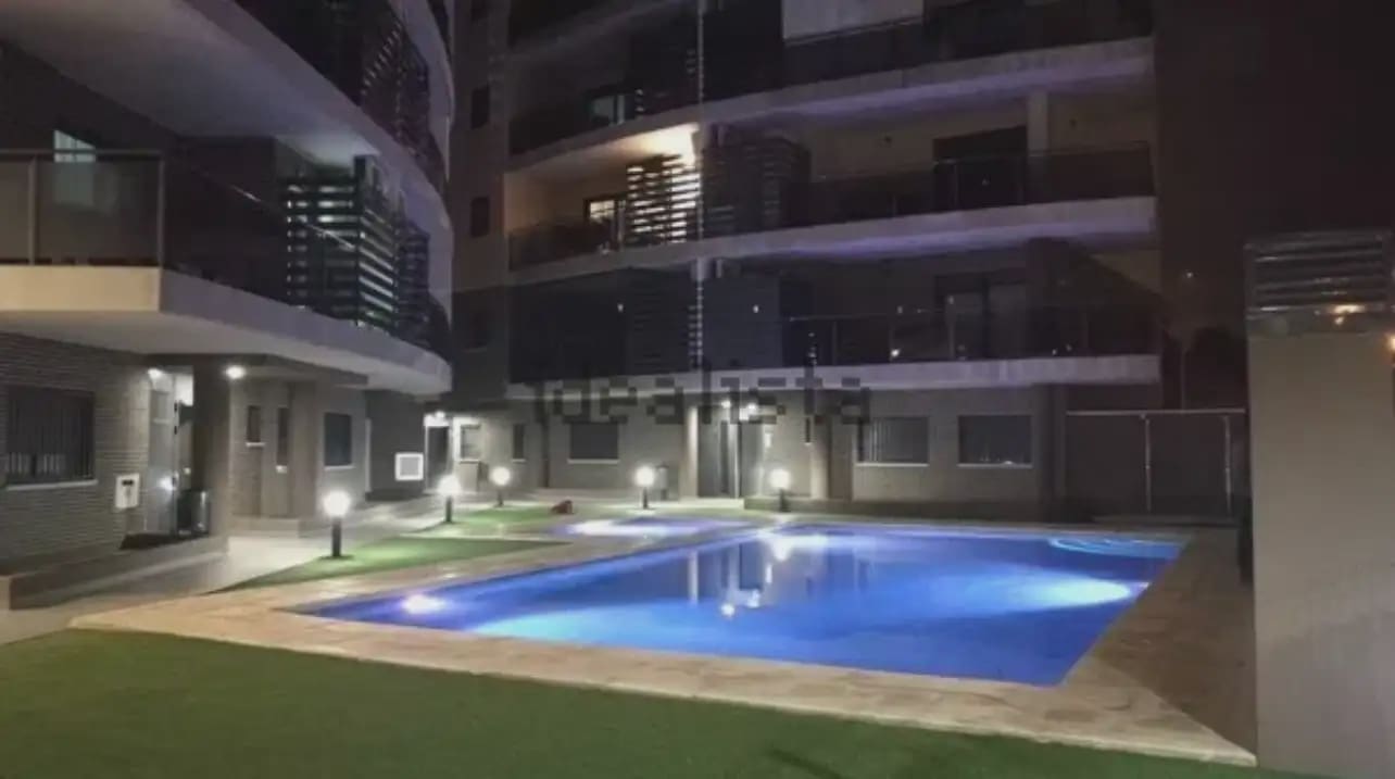 1 sovrum Lägenhet att hyra i Alicante stad med pool - 1 000 € (Ref: 9804007)