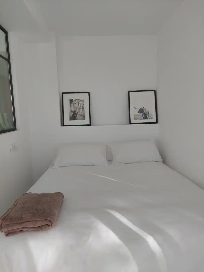 Studio att hyra i Alicante stad med garage - 1 600 € (Ref: 9805953)