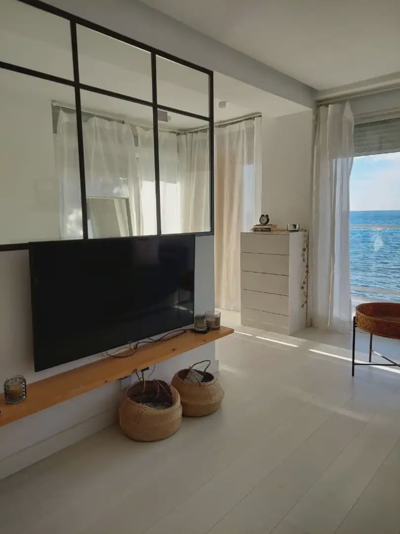 Studio att hyra i Alicante stad med garage - 1 600 € (Ref: 9805953)
