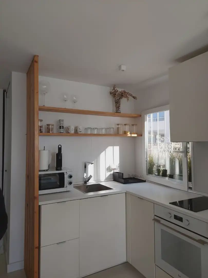 Studio att hyra i Alicante stad med garage - 1 600 € (Ref: 9805953)