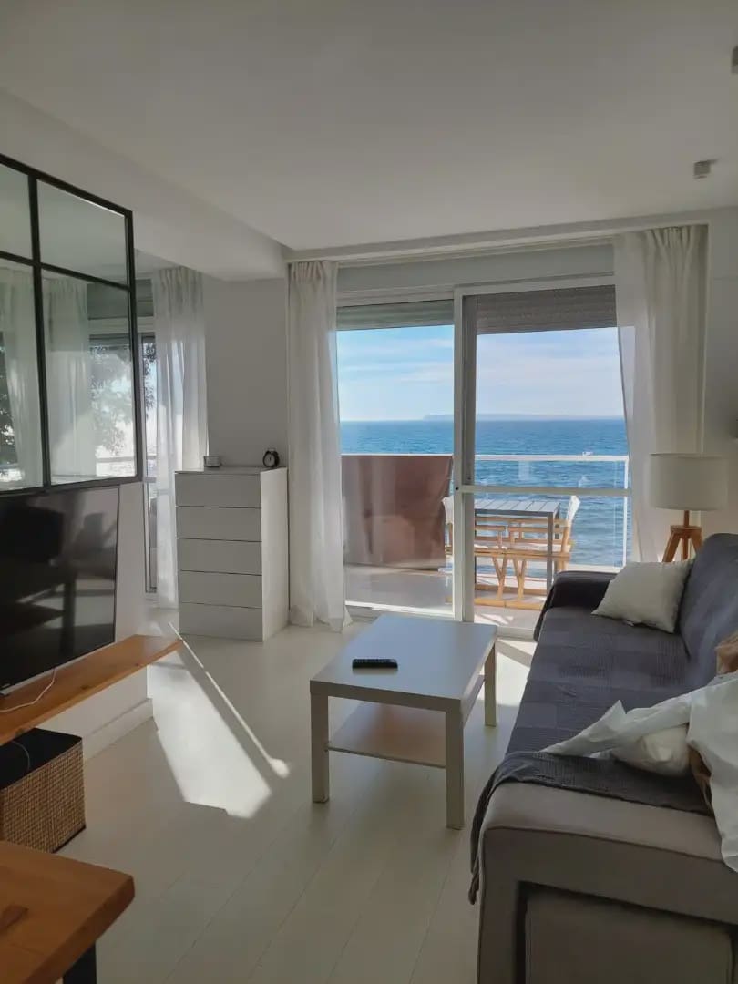 Studio att hyra i Alicante stad med garage - 1 600 € (Ref: 9805953)