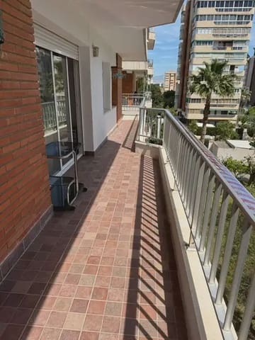 2 slaapkamer Flat te huur in Playa de San Juan, Alicante stad met zwembad garage - € 1.300 (Ref: 9810957)