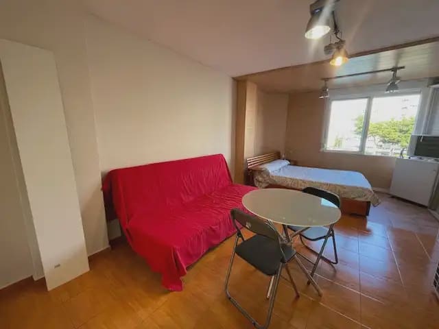 Studio do wynajęcia w Miasto Alicante / Alacant z basenem garażem - 850 € (Ref: 9810958)