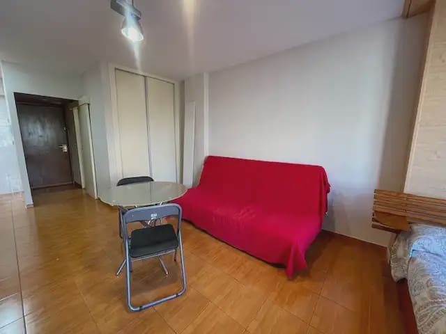 Studio do wynajęcia w Miasto Alicante / Alacant z basenem garażem - 850 € (Ref: 9810958)