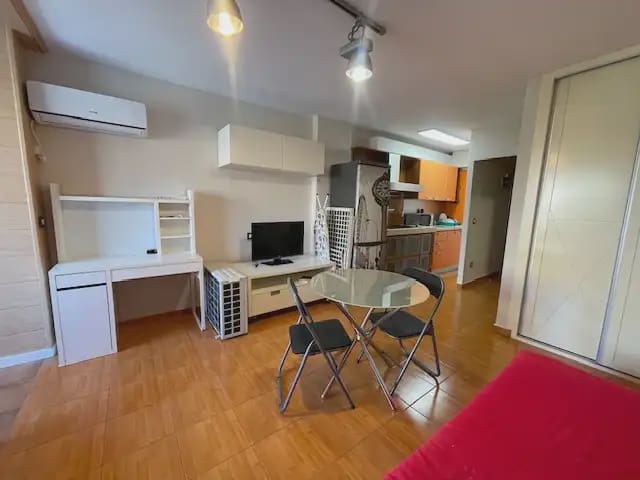 Studio do wynajęcia w Miasto Alicante / Alacant z basenem garażem - 850 € (Ref: 9810958)