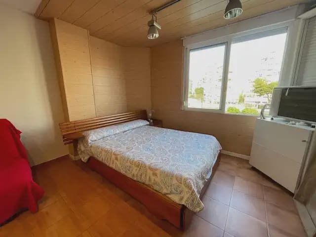Studio do wynajęcia w Miasto Alicante / Alacant z basenem garażem - 850 € (Ref: 9810958)