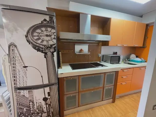 Studio do wynajęcia w Miasto Alicante / Alacant z basenem garażem - 850 € (Ref: 9810958)