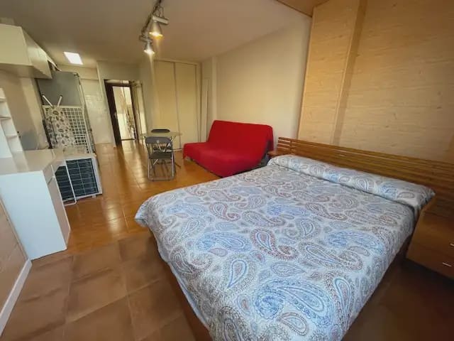 Studio do wynajęcia w Miasto Alicante / Alacant z basenem garażem - 850 € (Ref: 9810958)