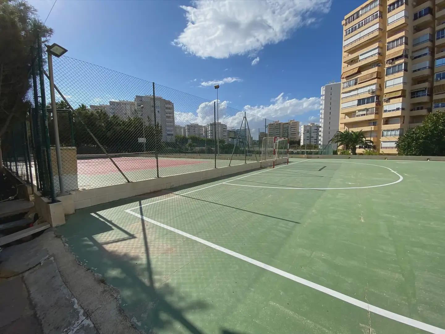3 soveværelse Lejlighed til salg i Alicante by med swimmingpool garage - € 435.000 (Ref: 9821723)