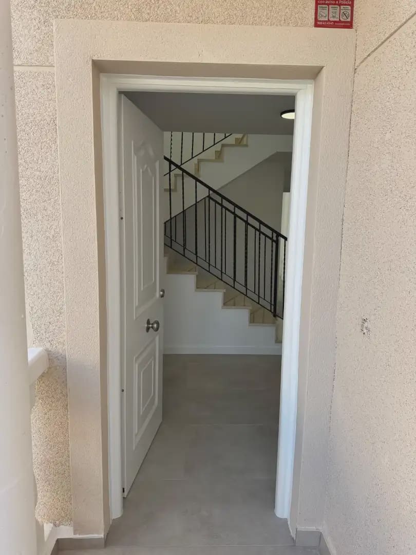 3 soverom Villa til salgs i El Campello med garasje - € 550 000 (Ref: 9834884)