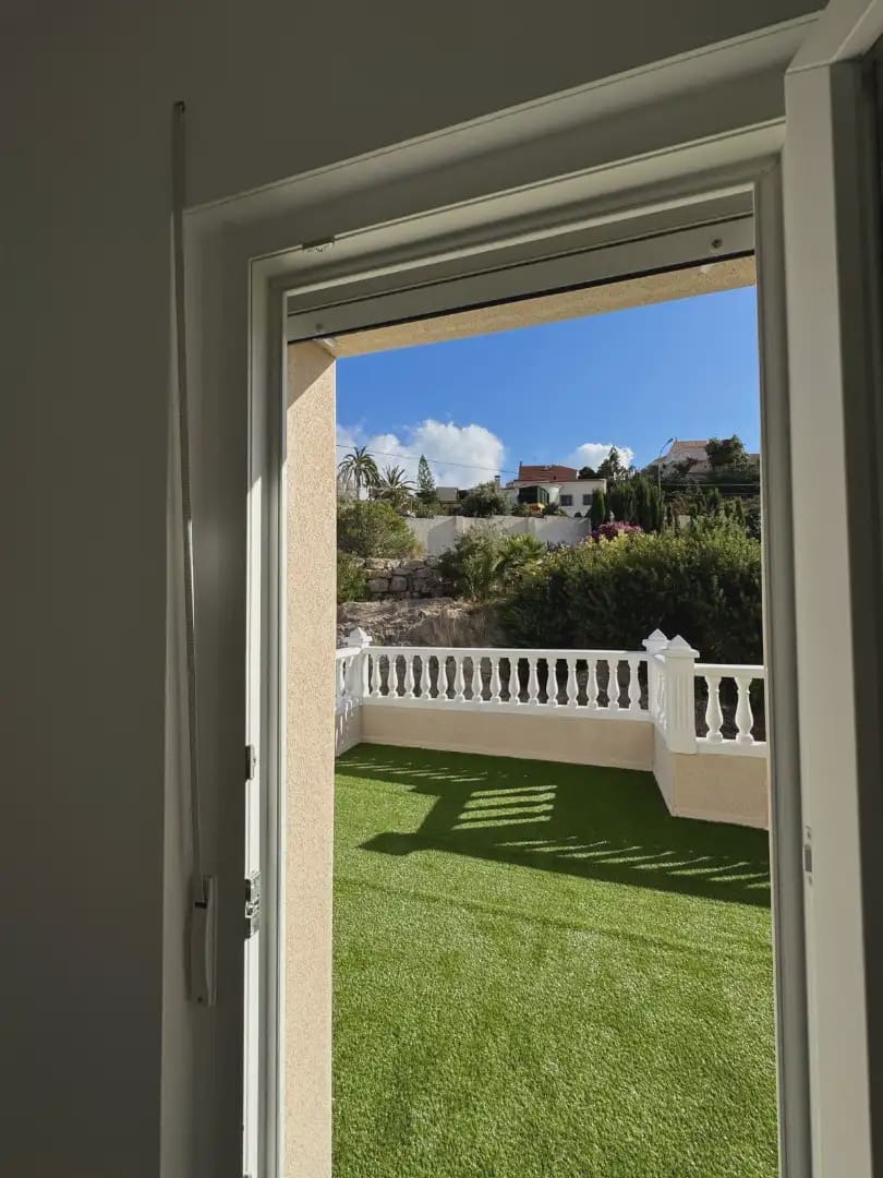 3 soverom Villa til salgs i El Campello med garasje - € 550 000 (Ref: 9834884)