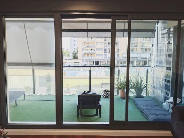 2 soveværelse Lejlighed til salg i PAU, Alicante by med swimmingpool garage - € 420.000 (Ref: 9841903)