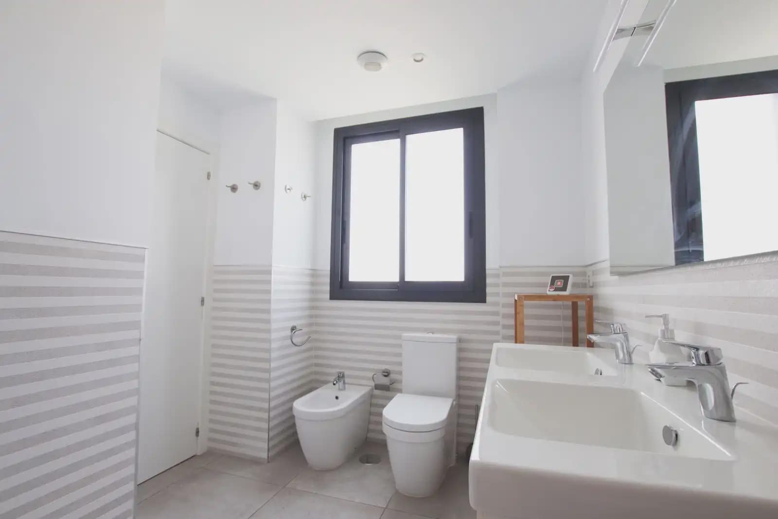 Ático de 2 habitaciones en Alicante / Alacant ciudad en venta con piscina garaje - 990.000 € (Ref: 9848391)