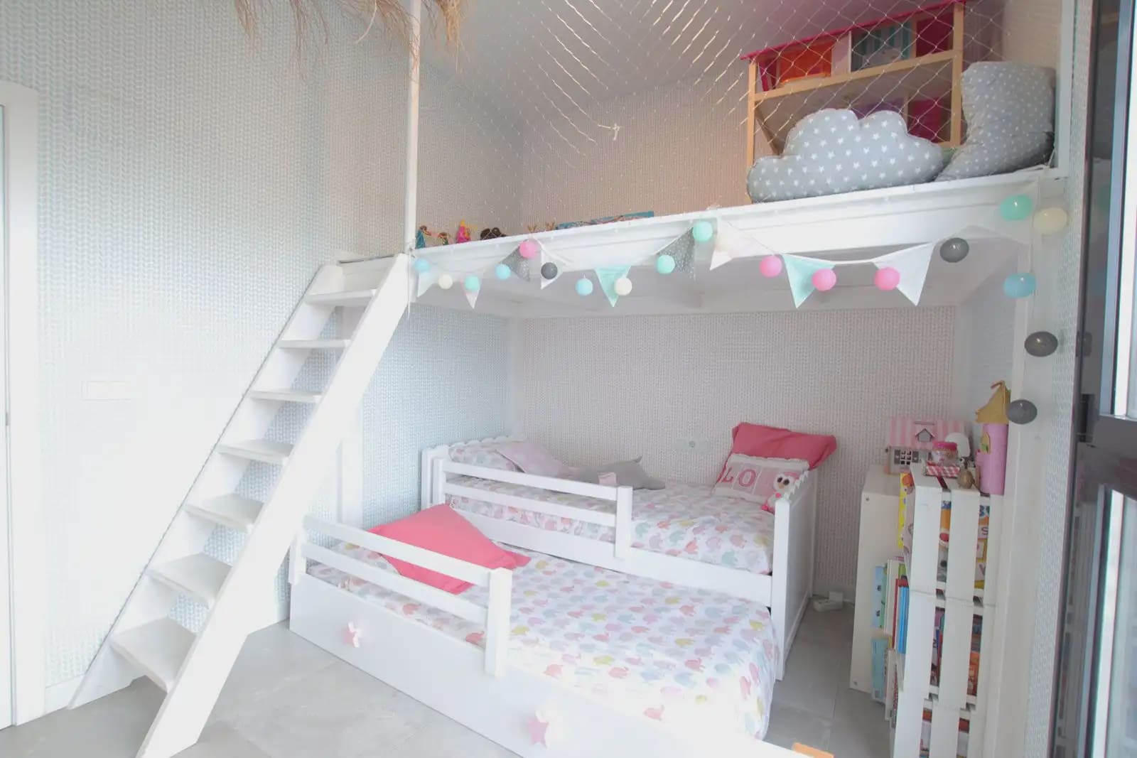 Ático de 2 habitaciones en Alicante / Alacant ciudad en venta con piscina garaje - 990.000 € (Ref: 9848391)