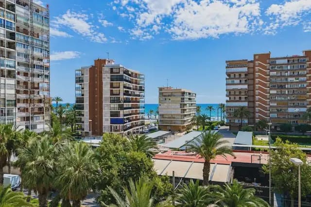 3 bedroom Flat for rent in Alicante / Alacant city with pool garage - € 1,800 (Ref: 9848893)