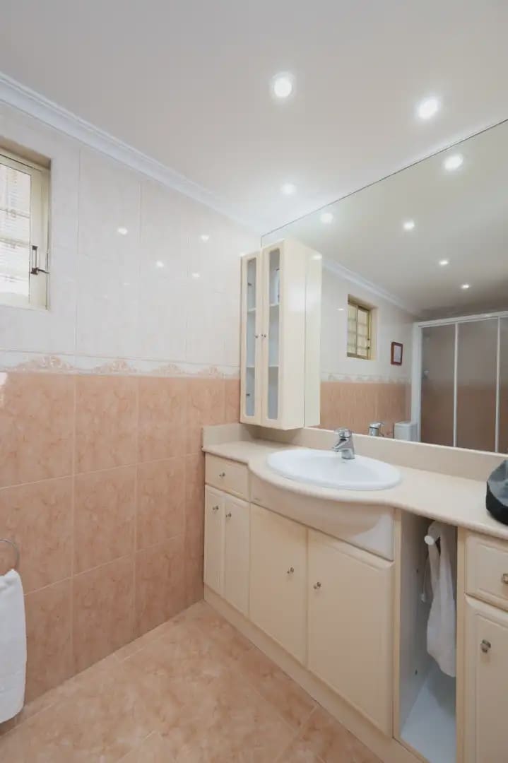 3 bedroom Flat for rent in Alicante / Alacant city with pool garage - € 1,800 (Ref: 9848893)