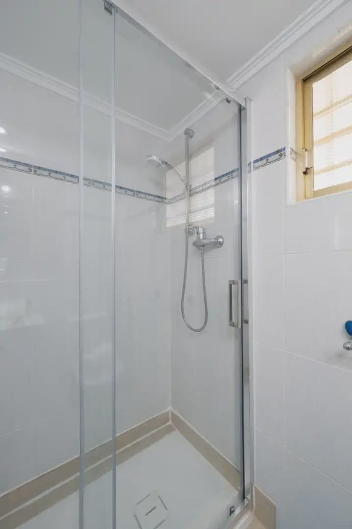 3 bedroom Flat for rent in Alicante / Alacant city with pool garage - € 1,800 (Ref: 9848893)