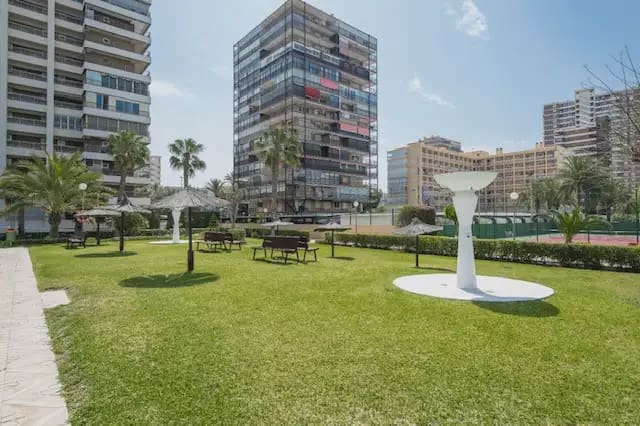 3 bedroom Flat for rent in Alicante / Alacant city with pool garage - € 1,800 (Ref: 9848893)