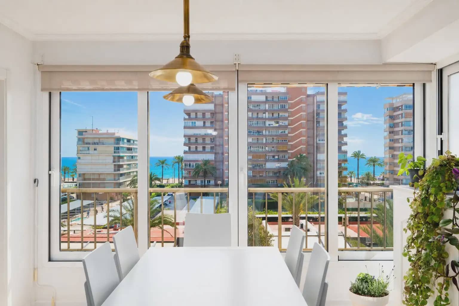 3 bedroom Flat for rent in Alicante / Alacant city with pool garage - € 1,800 (Ref: 9848893)