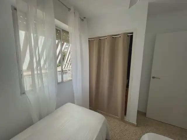 2 bedroom Flat for rent in Alicante / Alacant city with pool garage - € 1,300 (Ref: 9850607)