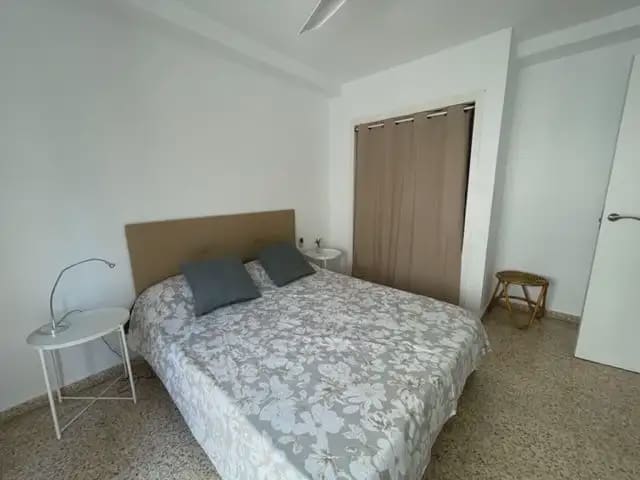 2 bedroom Flat for rent in Alicante / Alacant city with pool garage - € 1,300 (Ref: 9850607)