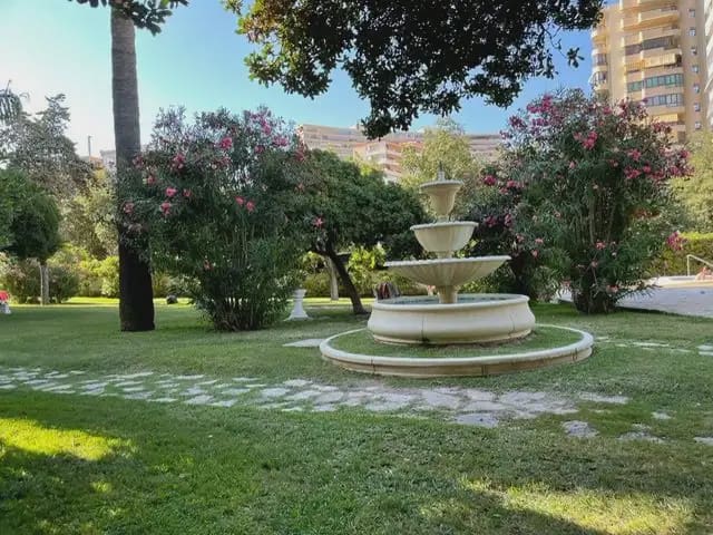 2 bedroom Flat for rent in Alicante / Alacant city with pool garage - € 1,300 (Ref: 9850607)