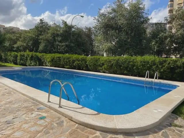 2 bedroom Flat for rent in Alicante / Alacant city with pool garage - € 1,300 (Ref: 9850607)