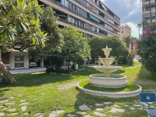 2 bedroom Flat for rent in Alicante / Alacant city with pool garage - € 1,300 (Ref: 9850607)