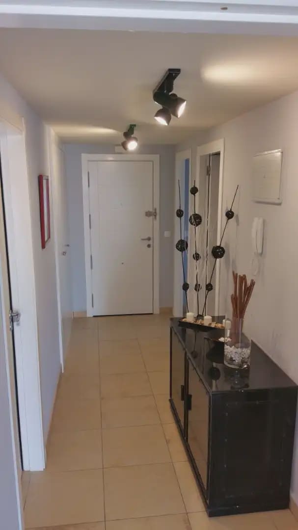 2 bedroom Penthouse for rent in Alicante / Alacant city with pool garage - € 2,800 (Ref: 9850608)
