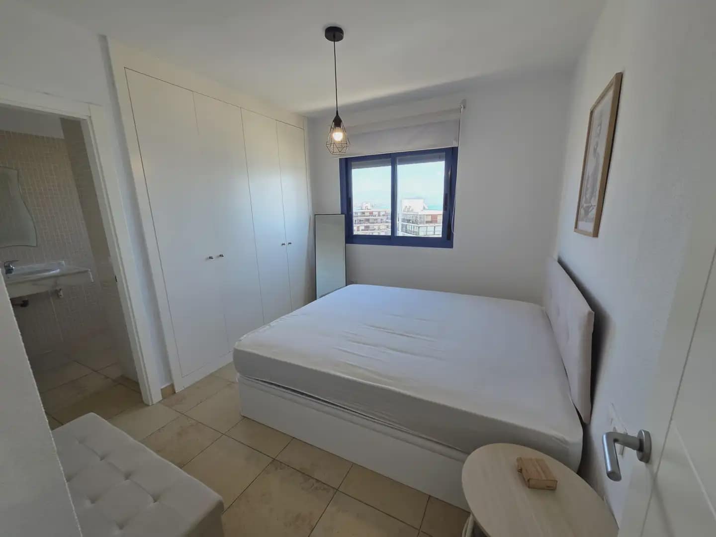 2 bedroom Penthouse for rent in Alicante / Alacant city with pool garage - € 2,800 (Ref: 9850608)