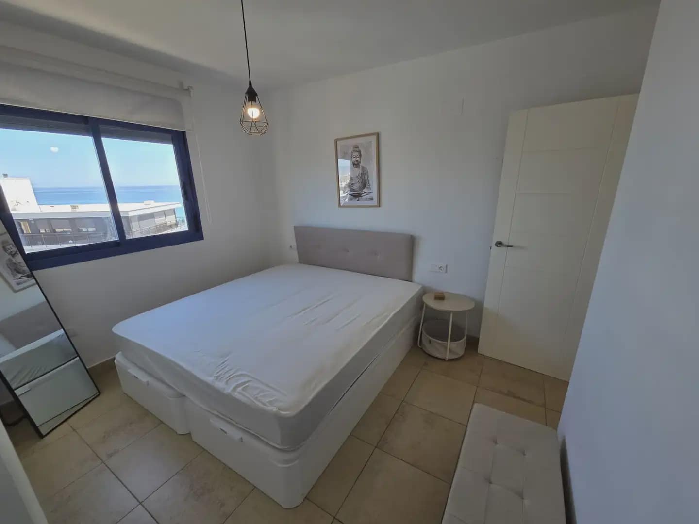 2 bedroom Penthouse for rent in Alicante / Alacant city with pool garage - € 2,800 (Ref: 9850608)