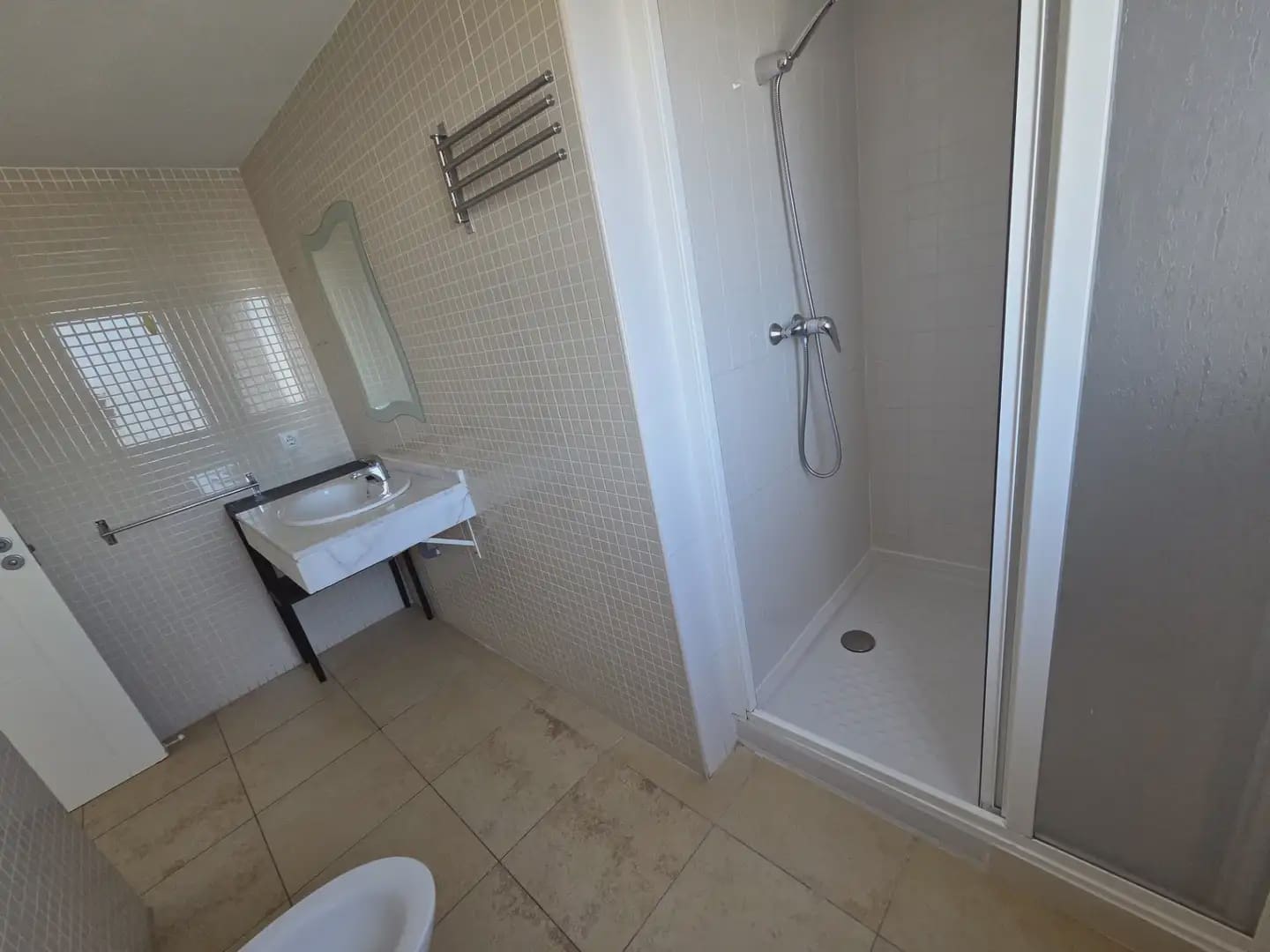 2 bedroom Penthouse for rent in Alicante / Alacant city with pool garage - € 2,800 (Ref: 9850608)