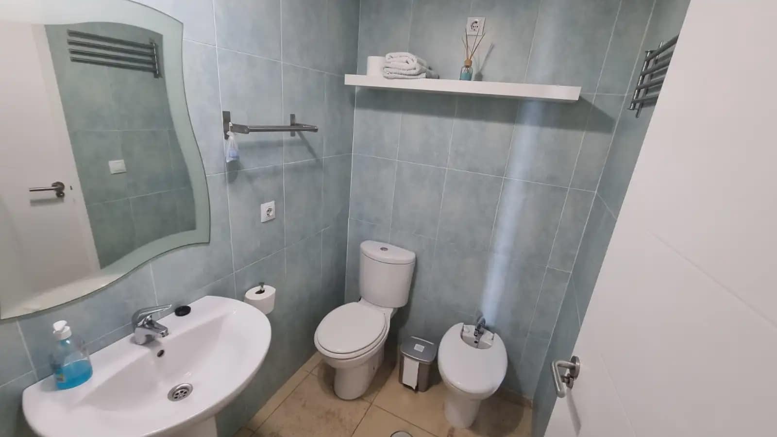 2 bedroom Penthouse for rent in Alicante / Alacant city with pool garage - € 2,800 (Ref: 9850608)