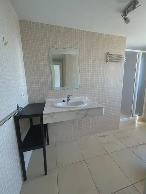 2 soverom Penthouse til leie i Alicante by med svømmebasseng garasje - € 2 350 (Ref: 9850608)