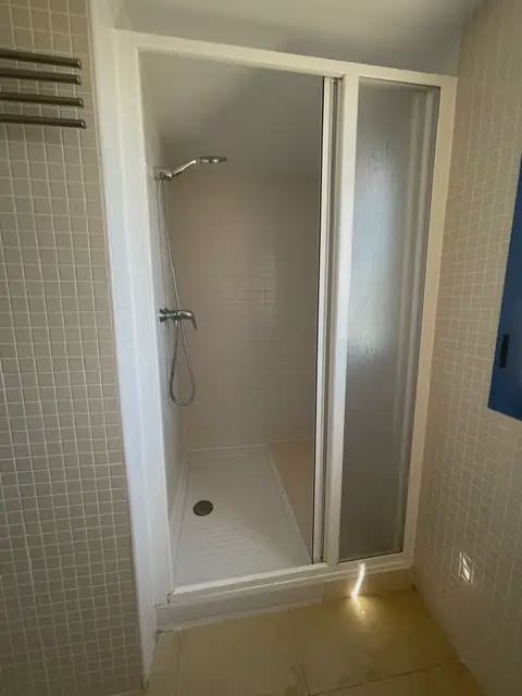2 soverom Penthouse til leie i Alicante by med svømmebasseng garasje - € 2 350 (Ref: 9850608)
