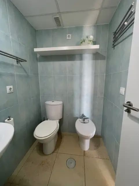 2 soverom Penthouse til leie i Alicante by med svømmebasseng garasje - € 2 350 (Ref: 9850608)