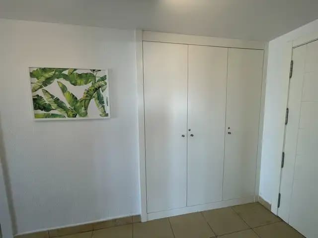 2 soverom Penthouse til leie i Alicante by med svømmebasseng garasje - € 2 350 (Ref: 9850608)