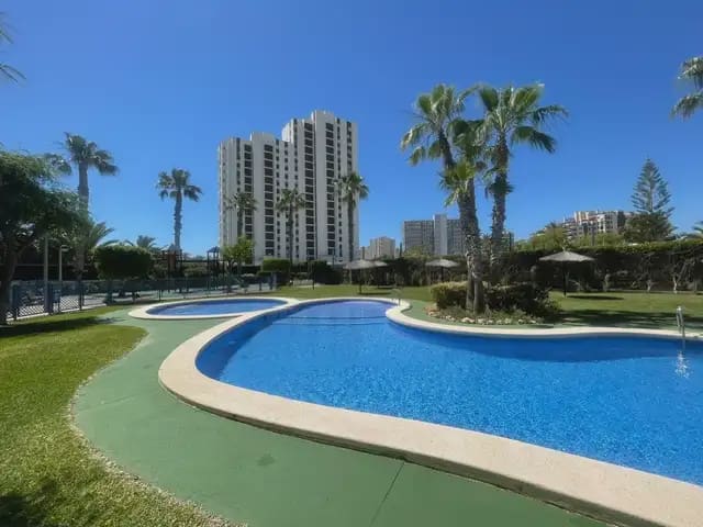 2 soverom Penthouse til leie i Alicante by med svømmebasseng garasje - € 2 350 (Ref: 9850608)