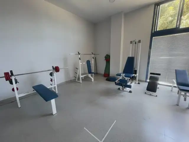 2 soverom Penthouse til leie i Alicante by med svømmebasseng garasje - € 2 350 (Ref: 9850608)