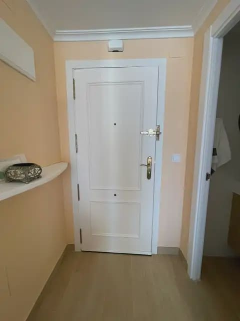 2 bedroom Flat for rent in Alicante / Alacant city with pool garage - € 1,800 (Ref: 9850782)