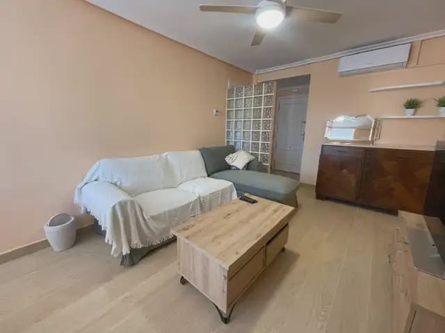 2 bedroom Flat for rent in Alicante / Alacant city with pool garage - € 1,800 (Ref: 9850782)