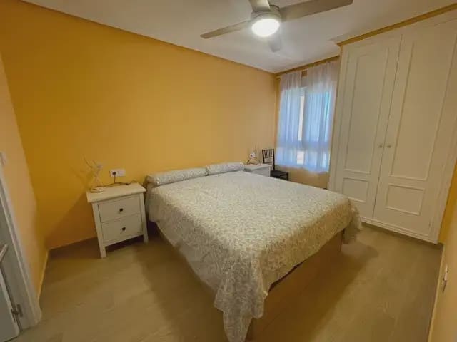 2 bedroom Flat for rent in Alicante / Alacant city with pool garage - € 1,800 (Ref: 9850782)
