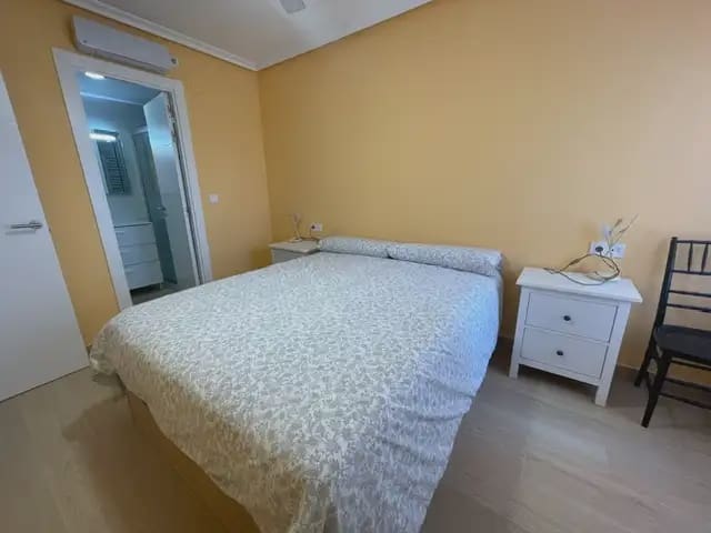 2 bedroom Flat for rent in Alicante / Alacant city with pool garage - € 1,800 (Ref: 9850782)